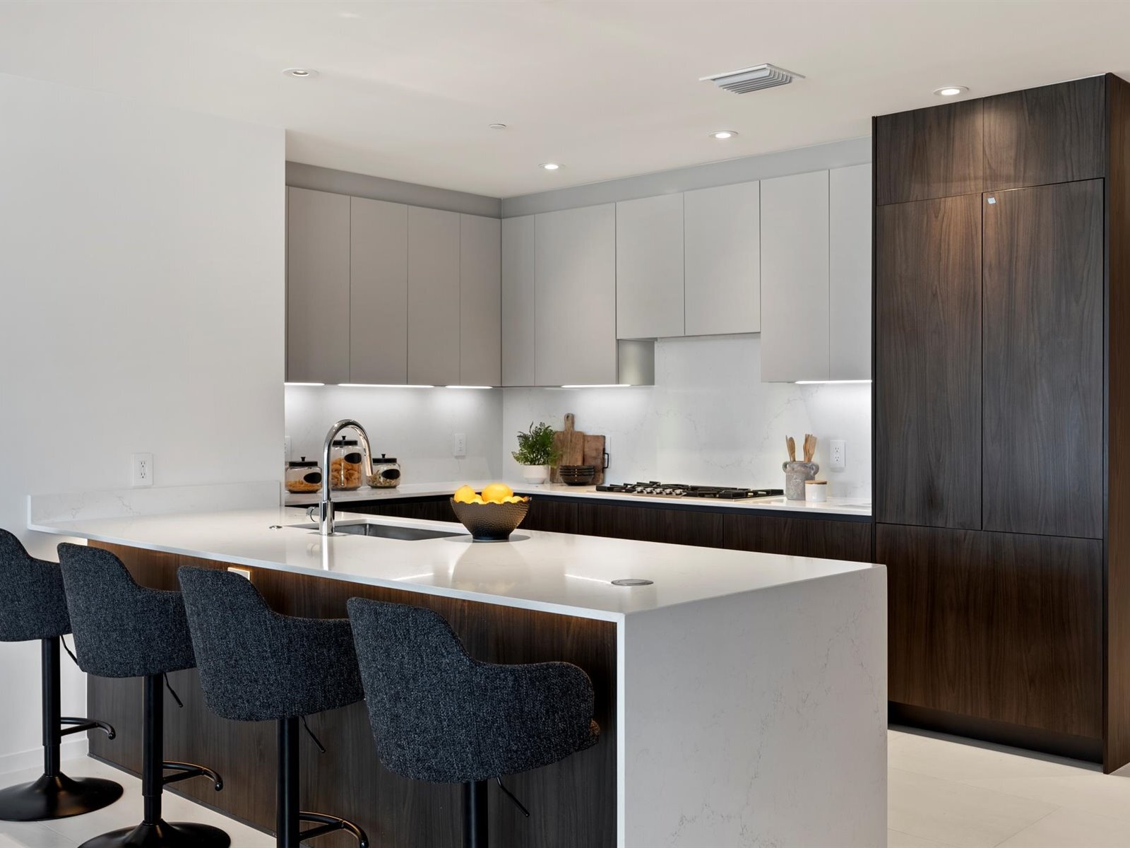 Serena #103 Kitchen